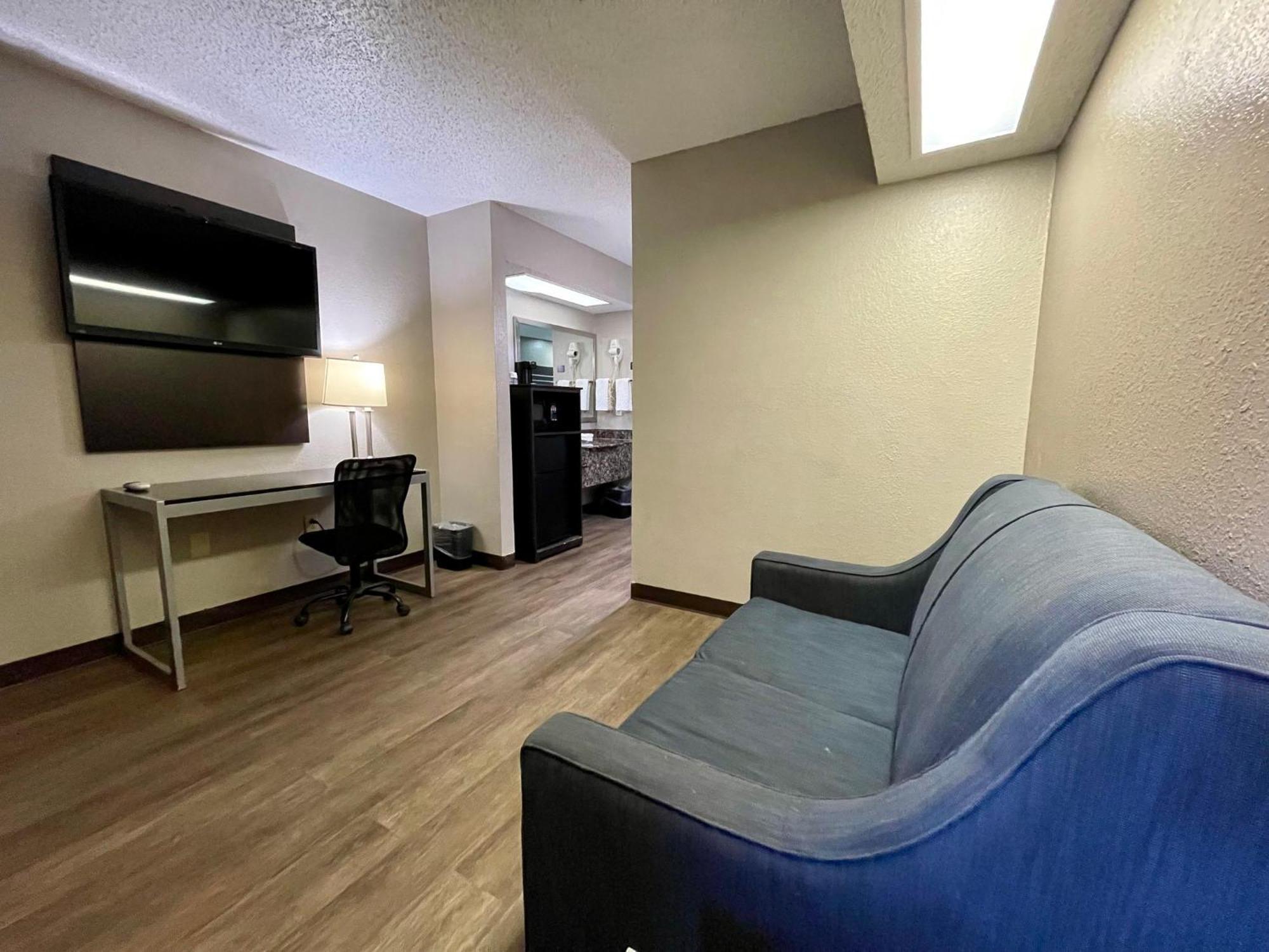 Red Roof Inn & Suites Jackson - Richland Zewnętrze zdjęcie