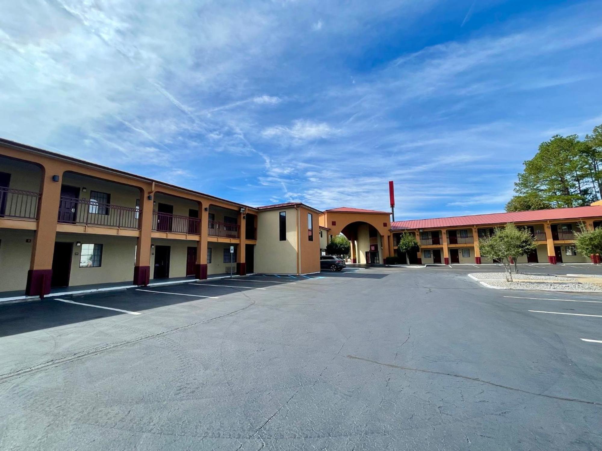 Red Roof Inn & Suites Jackson - Richland Zewnętrze zdjęcie