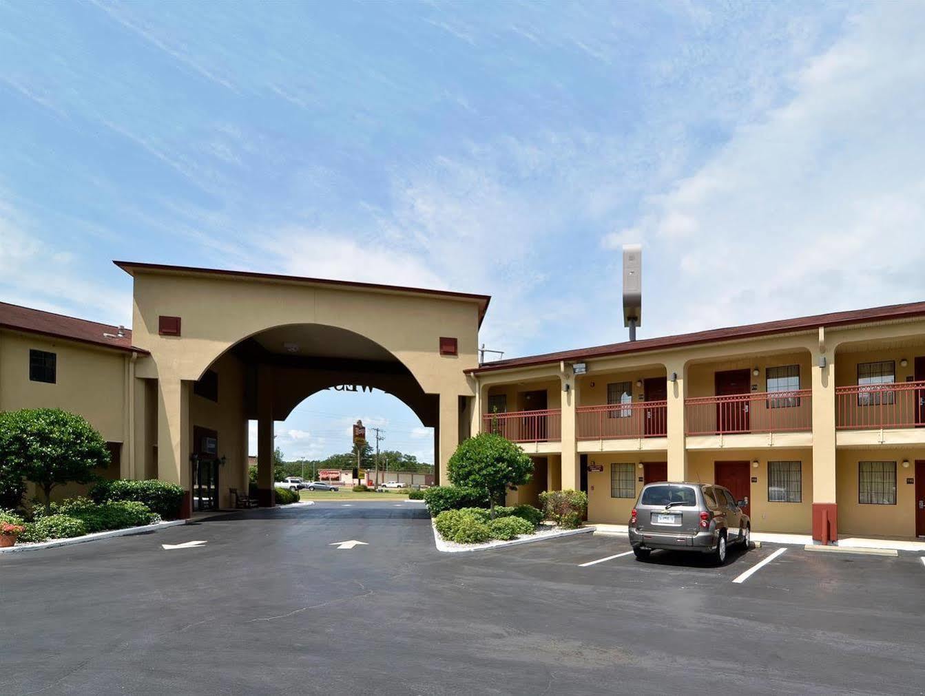 Red Roof Inn & Suites Jackson - Richland Zewnętrze zdjęcie