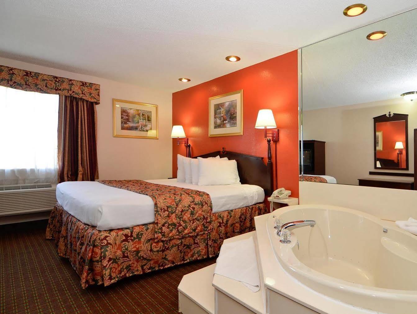 Red Roof Inn & Suites Jackson - Richland Zewnętrze zdjęcie
