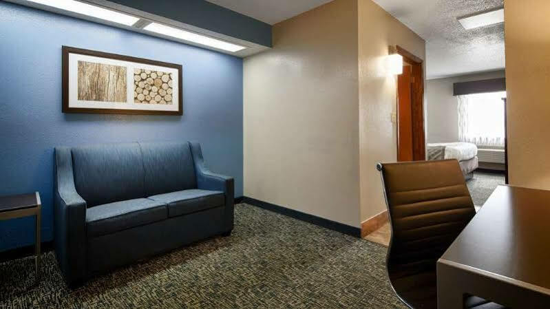 Red Roof Inn & Suites Jackson - Richland Zewnętrze zdjęcie